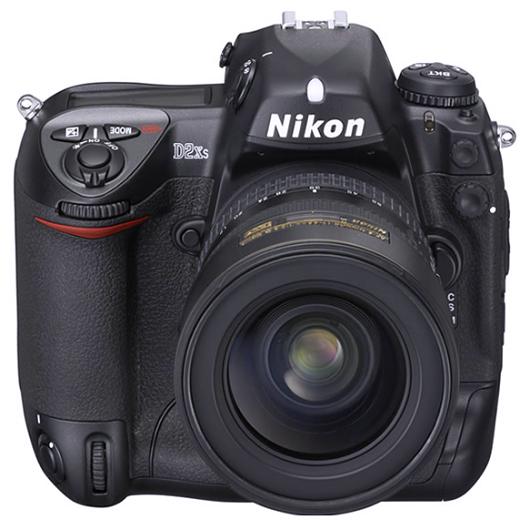 Bild: DSLR Nikon D2X-S